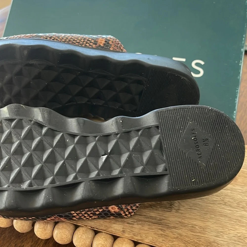 Aerosoles Women's Wanza Wedge Sandal brown black snake print size 6.5 - Picture 12 of 16